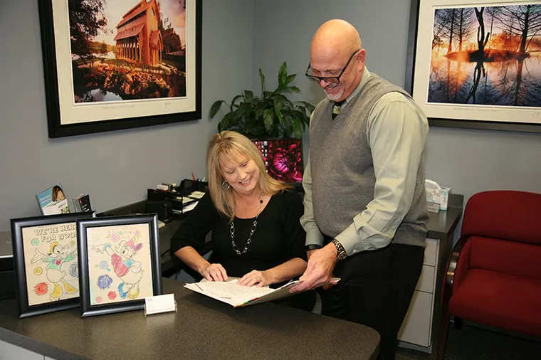 Front desk consultation about office policies